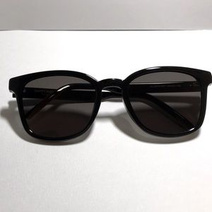 Gorgeous black Saint Laurent sunglasses. Perfect for summer!